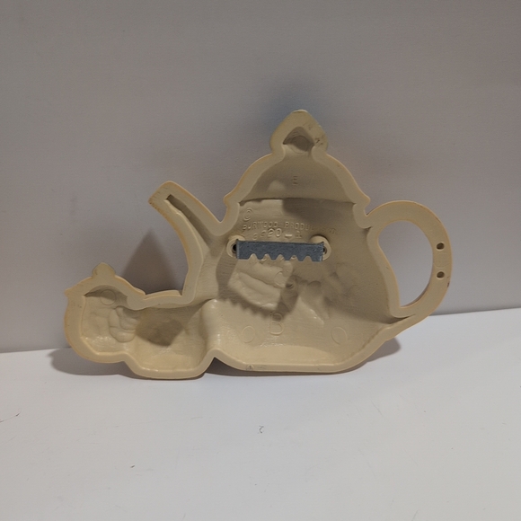 This vintage Burwood Products teapot kitchen wall art (set of 2), features a cha - Picture 5 of 5